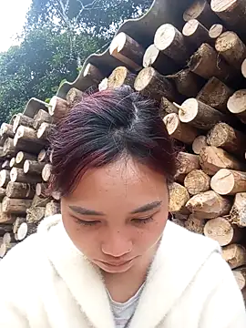 Snapshot of EllyBaby20 chatting on December 16, 2025, 1:43 am EllyBaby20 online show from December 16, 2025, 1:43 am