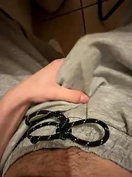 Snapshot of Dicksxd chatting on November 16, 2025, 10:13 pm Dicksxd online show from November 16, 2025, 10:13 pm