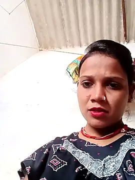 Snapshot of Chandni_Love143 chatting on October 12, 2025, 5:42 am Chandni Love143 online show from October 12, 2025, 5:42 am