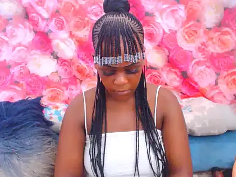 MiniMinaj online show from December 17, 2025, 6:18 am