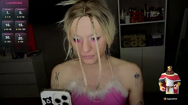 Kkkylie online show from February 26, 2026, 7:14 pm