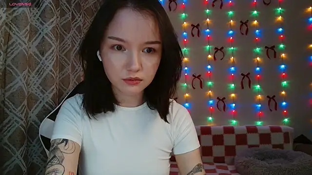 Snapshot of DemiWildcat chatting on December 18, 2025, 11:36 am DemiWildcat online show from December 18, 2025, 11:36 am