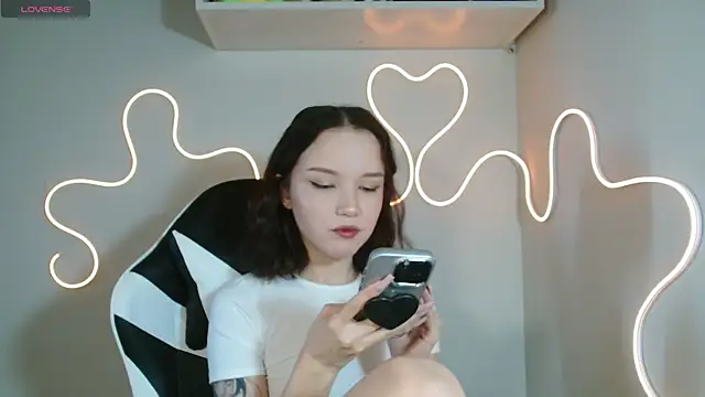 Snapshot of DemiWildcat chatting on October 26, 2025, 10:26 am DemiWildcat online show from October 26, 2025, 10:26 am