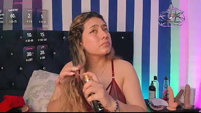 valeria rouse28 online show from September 27, 2025, 4:35 pm