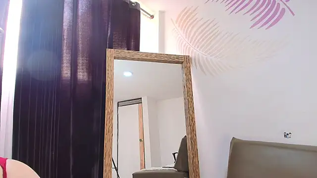Snapshot of Lily_rousee_ chatting on June 22, 2026, 12:57 pm Lily rousee online show from June 22, 2026, 12:57 pm