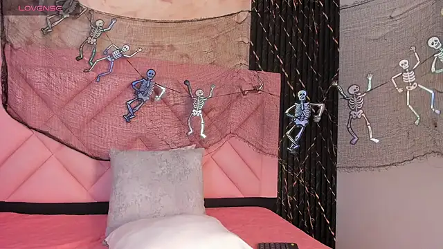 maia bianchi online show from October 10, 2025, 1:34 pm