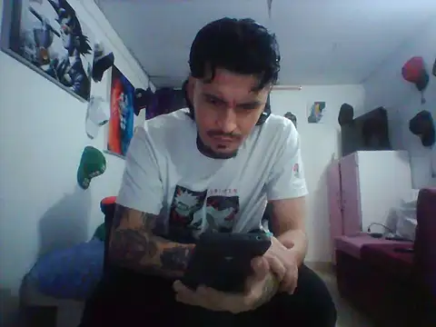 Snapshot of vegato_21 chatting on March 27, 2026, 11:49 pm vegato 21 online show from March 27, 2026, 11:49 pm