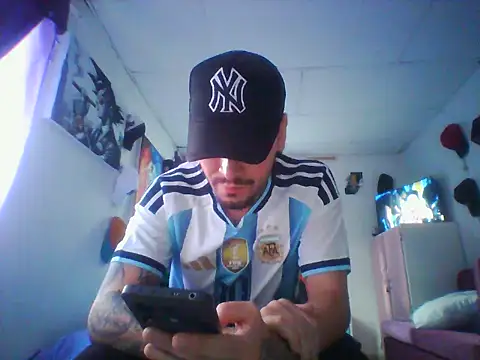 Snapshot of vegato_21 chatting on March 31, 2026, 10:34 pm vegato 21 online show from March 31, 2026, 10:34 pm