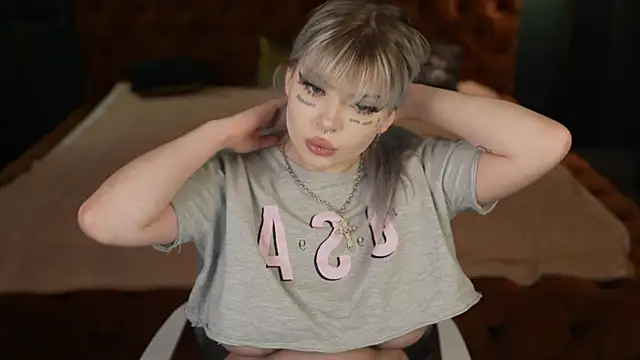 Snapshot of Yuki_sun chatting on November 8, 2025, 3:26 pm Yuki sun online show from November 8, 2025, 3:26 pm