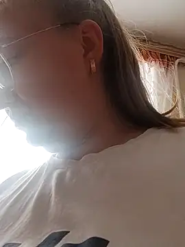 Snapshot of Kiss_Eva chatting on September 28, 2025, 10:33 am Kiss Eva online show from September 28, 2025, 10:33 am