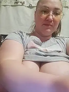 Snapshot of Kiss_Eva chatting on March 13, 2025, 5:28 pm Kiss Eva online show from March 13, 2025, 5:28 pm