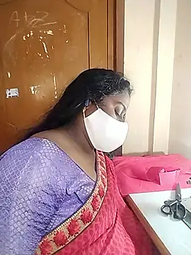 Snapshot of Megha_21 chatting on November 19, 2025, 6:24 am Megha 21 online show from November 19, 2025, 6:24 am