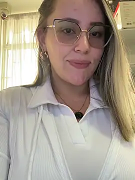 Snapshot of CurvyLust_x chatting on March 23, 2026, 3:45 pm CurvyLust x online show from March 23, 2026, 3:45 pm