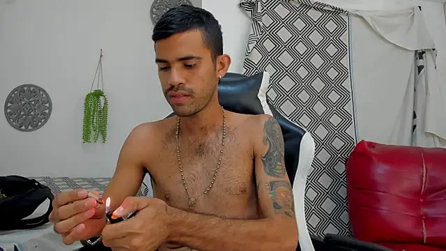 adri sexboy229 online show from October 16, 2025, 1:47 am
