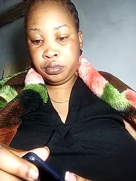 OCEANSQUITERXXX online show from May 19, 2026, 2:18 am