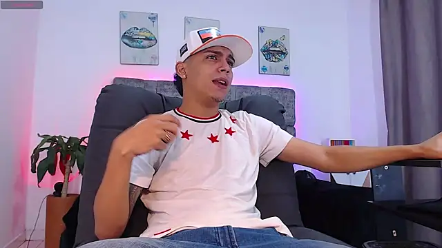 Snapshot of david_santos16 chatting on October 29, 2025, 1:59 am david santos16 online show from October 29, 2025, 1:59 am