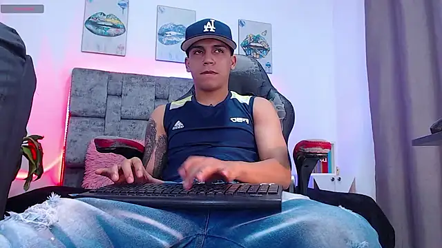 Snapshot of david_santos16 chatting on November 29, 2025, 3:17 am david santos16 online show from November 29, 2025, 3:17 am