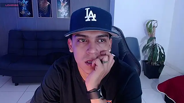 Snapshot of david_santos16 chatting on September 15, 2025, 2:23 am david santos16 online show from September 15, 2025, 2:23 am