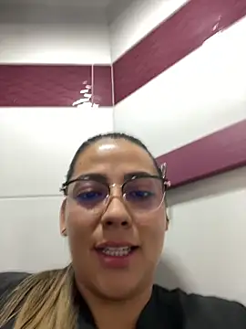 Snapshot of CandelaMartineez chatting on October 9, 2025, 3:12 pm CandelaMartineez online show from October 9, 2025, 3:12 pm