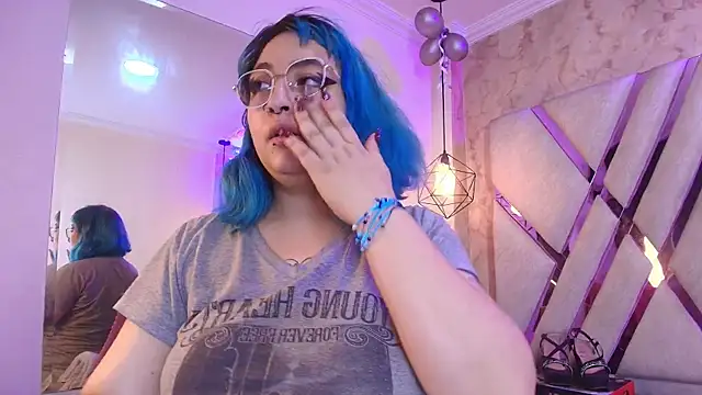 Lilith curvy online show from December 14, 2025, 8:58 pm