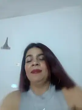 Snapshot of Scarleett_Lux chatting on November 28, 2025, 10:21 pm Scarleett Lux online show from November 28, 2025, 10:21 pm