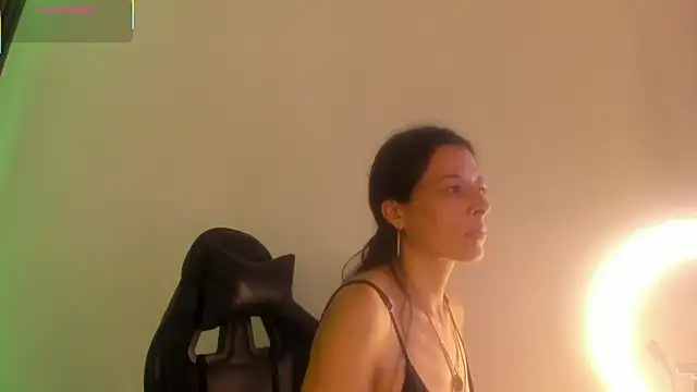 ShaunaDream online show from February 25, 2026, 4:34 am