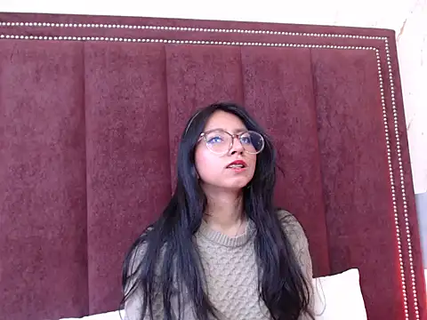 VioletxBloom online show from September 11, 2025, 7:36 pm