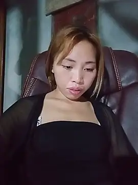 Snapshot of sulove_xx chatting on July 1, 2026, 2:28 pm sulove xx online show from July 1, 2026, 2:28 pm