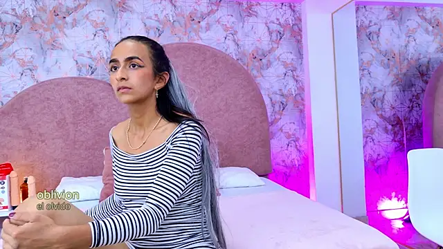 Snapshot of Samanta_Isel chatting on November 3, 2025, 3:01 am Samanta Isel online show from November 3, 2025, 3:01 am