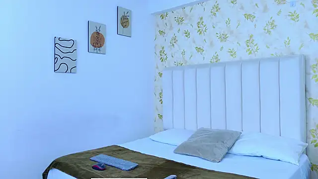 Snapshot of Samanta_Isel chatting on October 4, 2025, 3:08 am Samanta Isel online show from October 4, 2025, 3:08 am