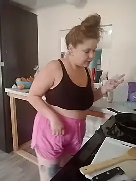 Snapshot of LacyLaurent chatting on November 18, 2025, 3:59 pm LacyLaurent online show from November 18, 2025, 3:59 pm