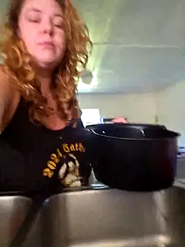 Snapshot of LacyLaurent chatting on May 12, 2026, 1:39 pm LacyLaurent online show from May 12, 2026, 1:39 pm