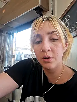 Snapshot of ayebran chatting on September 18, 2025, 9:07 pm ayebran online show from September 18, 2025, 9:07 pm