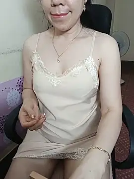 Snapshot of Moona_heny chatting on May 25, 2026, 12:59 pm Moona heny online show from May 25, 2026, 12:59 pm