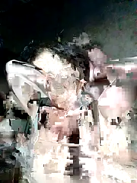 Snapshot of quynhkoolbae chatting on November 3, 2025, 1:22 am quynhkoolbae online show from November 3, 2025, 1:22 am