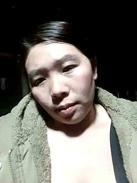 Snapshot of quynhkoolbae chatting on November 3, 2025, 1:26 pm quynhkoolbae online show from November 3, 2025, 1:26 pm