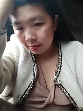 Snapshot of quynhkoolbae chatting on April 30, 2026, 7:59 am quynhkoolbae online show from April 30, 2026, 7:59 am