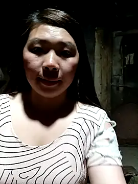 Snapshot of quynhkoolbae chatting on December 4, 2025, 12:26 pm quynhkoolbae online show from December 4, 2025, 12:26 pm