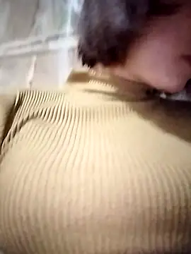 Snapshot of Annaacutee chatting on December 13, 2025, 10:16 pm Annaacutee online show from December 13, 2025, 10:16 pm