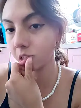 Snapshot of MoonBlueSex chatting on September 18, 2025, 3:59 pm MoonBlueSex online show from September 18, 2025, 3:59 pm