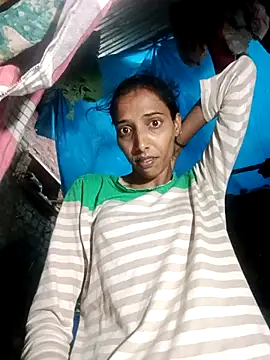 Snapshot of Pinki_thakur_1 chatting on September 19, 2025, 12:36 am Pinki thakur 1 online show from September 19, 2025, 12:36 am