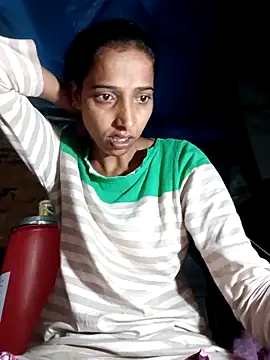 Snapshot of Pinki_thakur_1 chatting on September 25, 2025, 11:55 pm Pinki thakur 1 online show from September 25, 2025, 11:55 pm