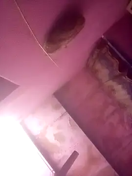 TINASONI online show from December 4, 2025, 8:19 pm