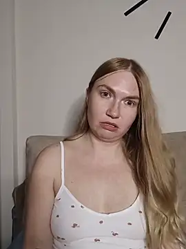 KisaVixen online show from June 13, 2026, 11:56 pm