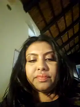 Indian GlowingMiax online show from January 18, 2026, 4:32 pm