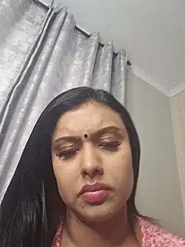 Snapshot of Indian_GlowingMiax chatting on November 10, 2025, 5:01 am Indian GlowingMiax online show from November 10, 2025, 5:01 am