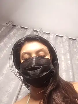 Snapshot of Indian_GlowingMiax chatting on April 18, 2026, 4:37 am Indian GlowingMiax online show from April 18, 2026, 4:37 am