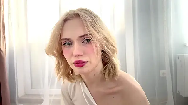 GlaydsLeveto online show from March 10, 2026, 4:38 am