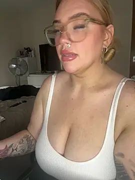 MysteriousMylaX online show from October 9, 2025, 12:17 pm