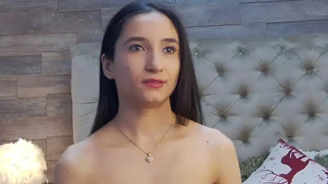 Snapshot of CarolinaBlair chatting on December 23, 2025, 8:46 am CarolinaBlair online show from December 23, 2025, 8:46 am